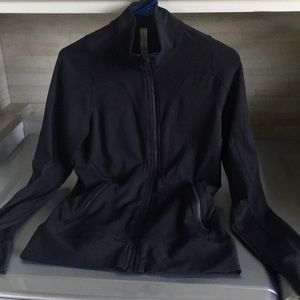 Iike new! Black zip up lulu lemon jacket